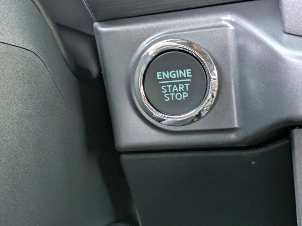 New 2026 Agate Black Metallic Ford XLT image 27