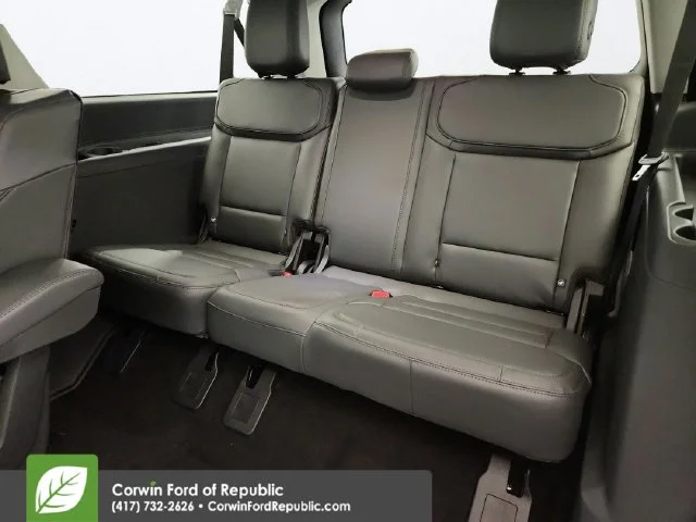 New 2027 Glacier Gray Metallic Tri-Coat Ford MAX Active image 56