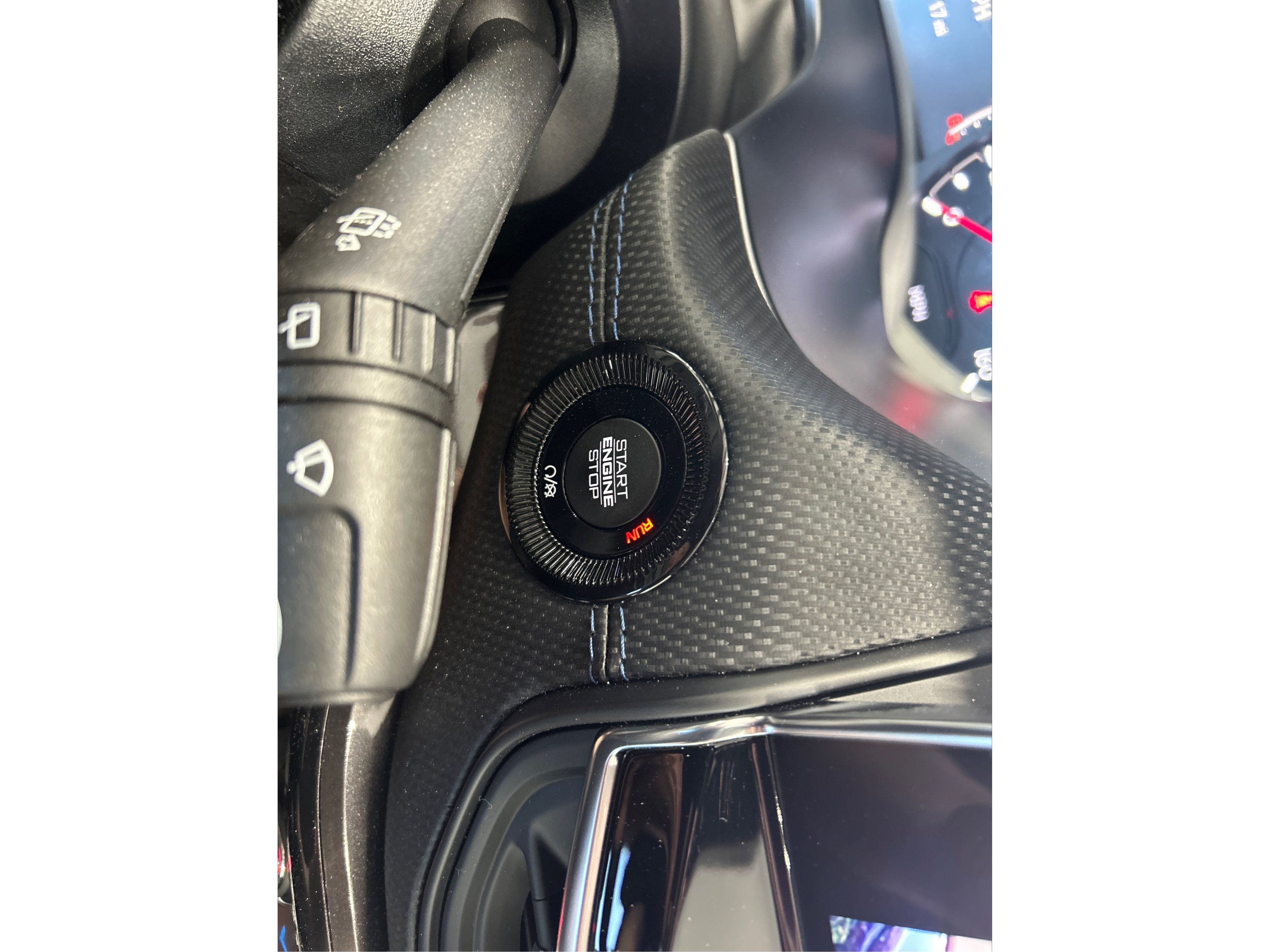 New 2026 Diamond Black Crystal Pearlcoat Jeep Latitude image 27