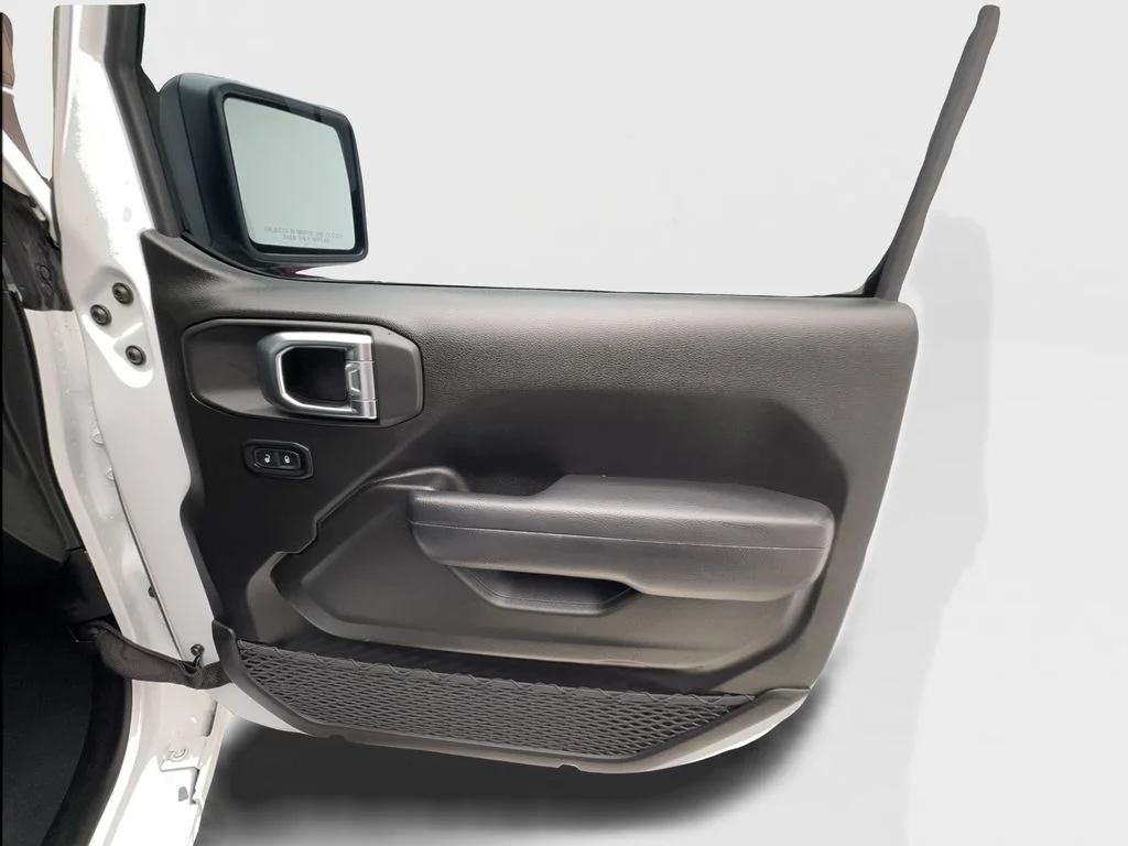 Used 2025 White Jeep Sport image 31