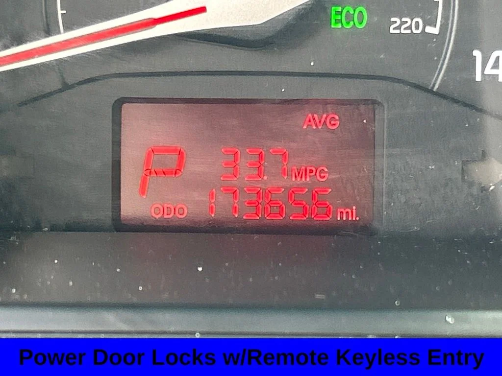Used 2013 Signal Red Kia LX image 10