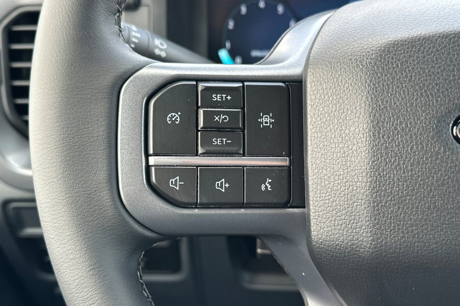New 2026 Gray Ford XLT image 23