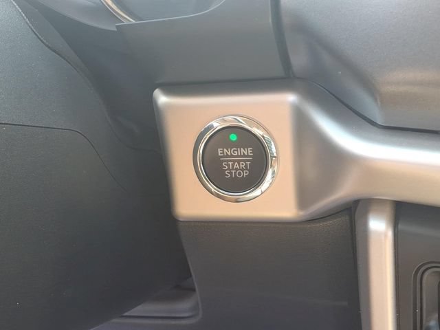 Used 2024 Black Ford XLT image 10