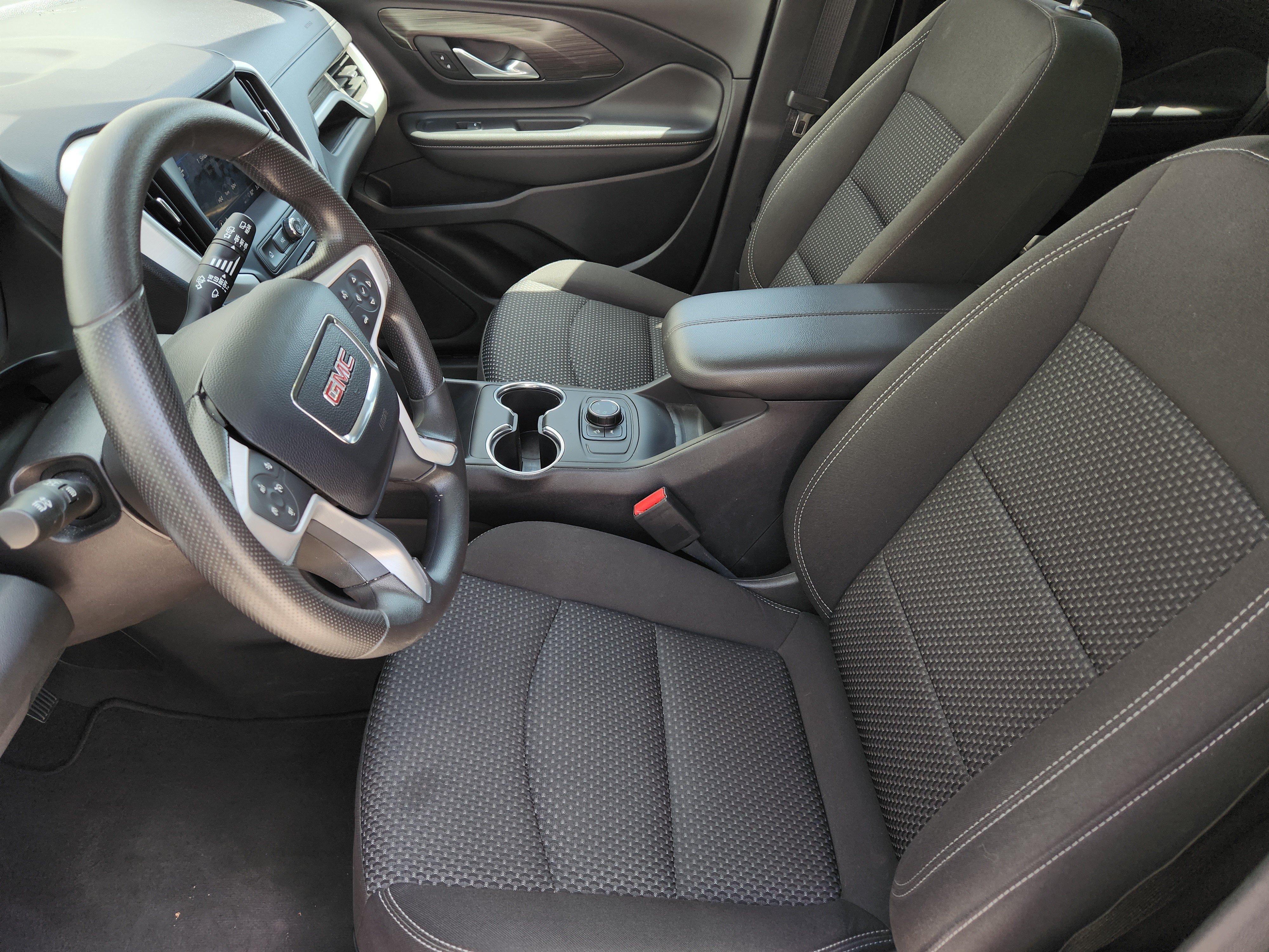 Used 2024 Ebony Twilight Metallic GMC SLE image 17