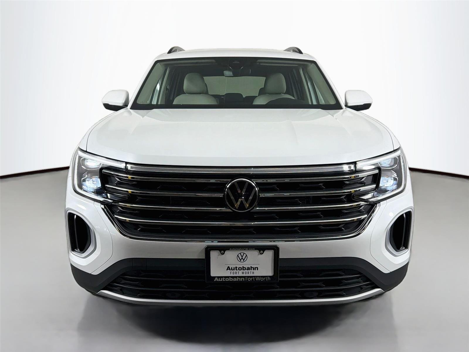 New 2026 Opal White Pearl Volkswagen 2.0T SE image 2