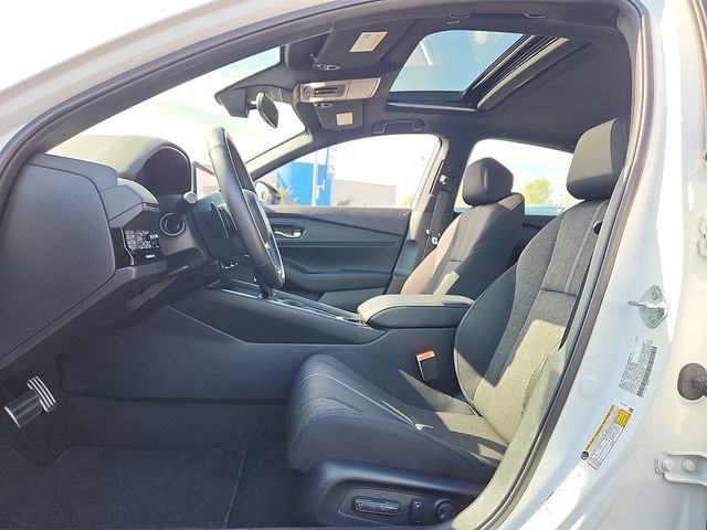 Used 2024 Platinum White Pearl Wx Honda Sport image 13