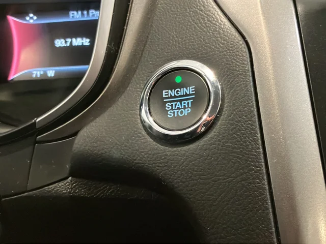 Used 2019 Black Ford SE image 24