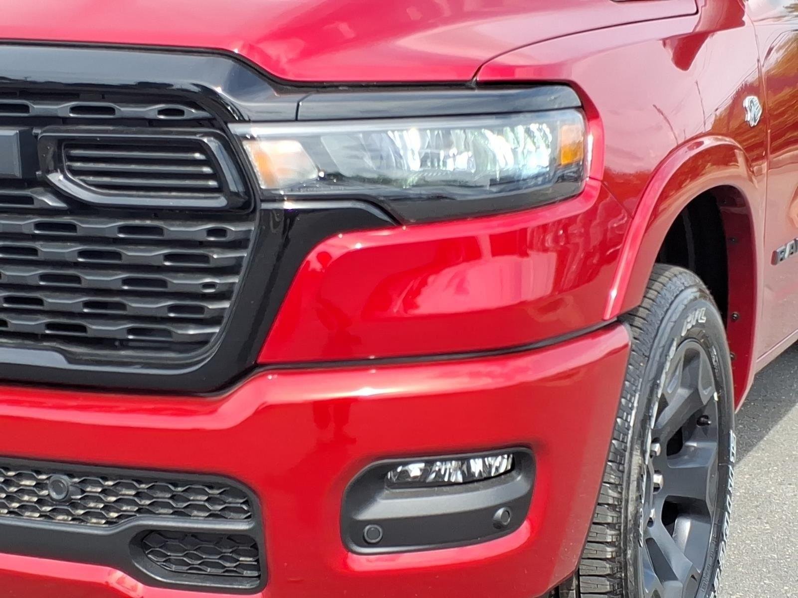 New 2026 Molten Red Pearl-Coat Exterior Paint RAM Big Horn image 15