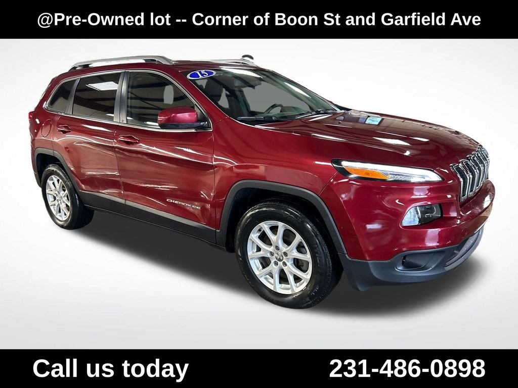 Used 2015 Red Jeep Latitude image 7