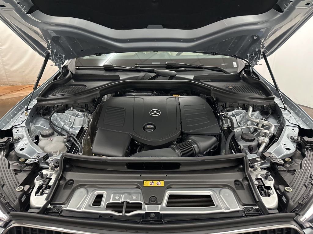 Used 2026 Silver Mercedes-Benz GLC 300 image 30