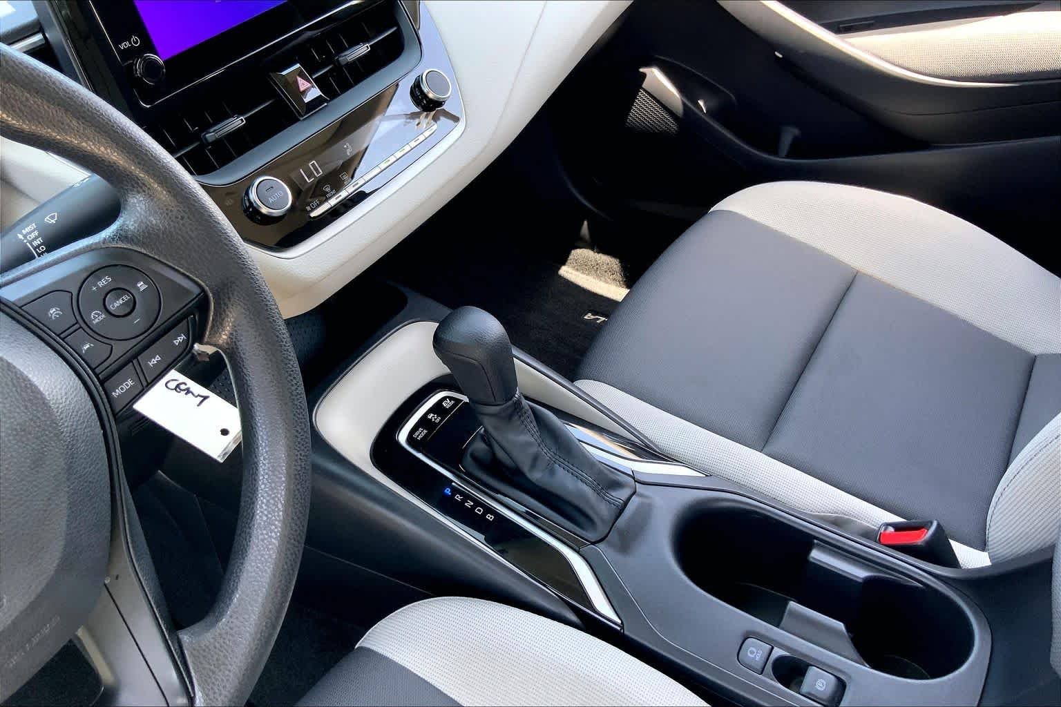 Used 2024 Ice Cap Toyota Hybrid LE image 16