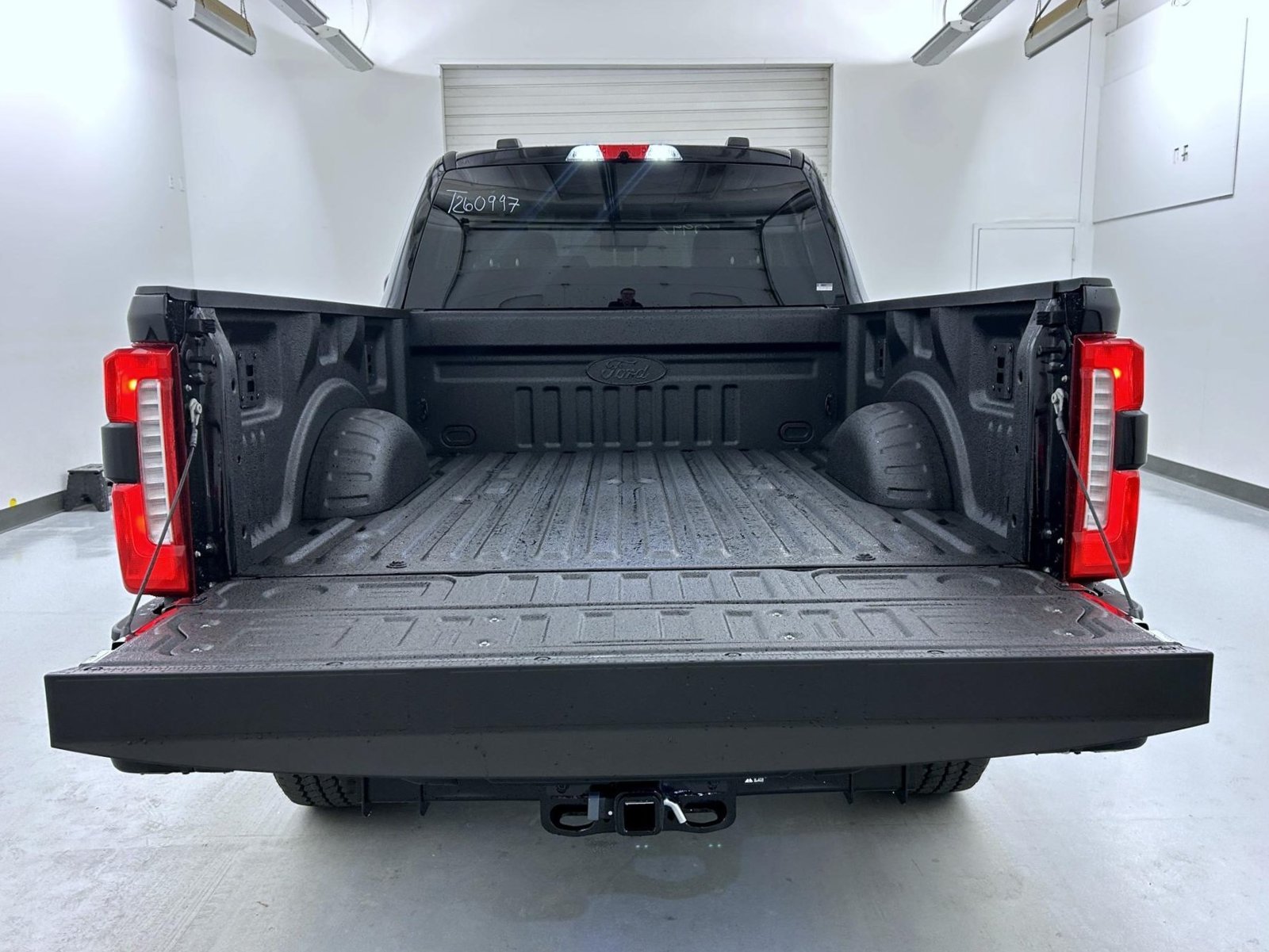 New 2026 Agate Black Metallic Ford XLT image 20