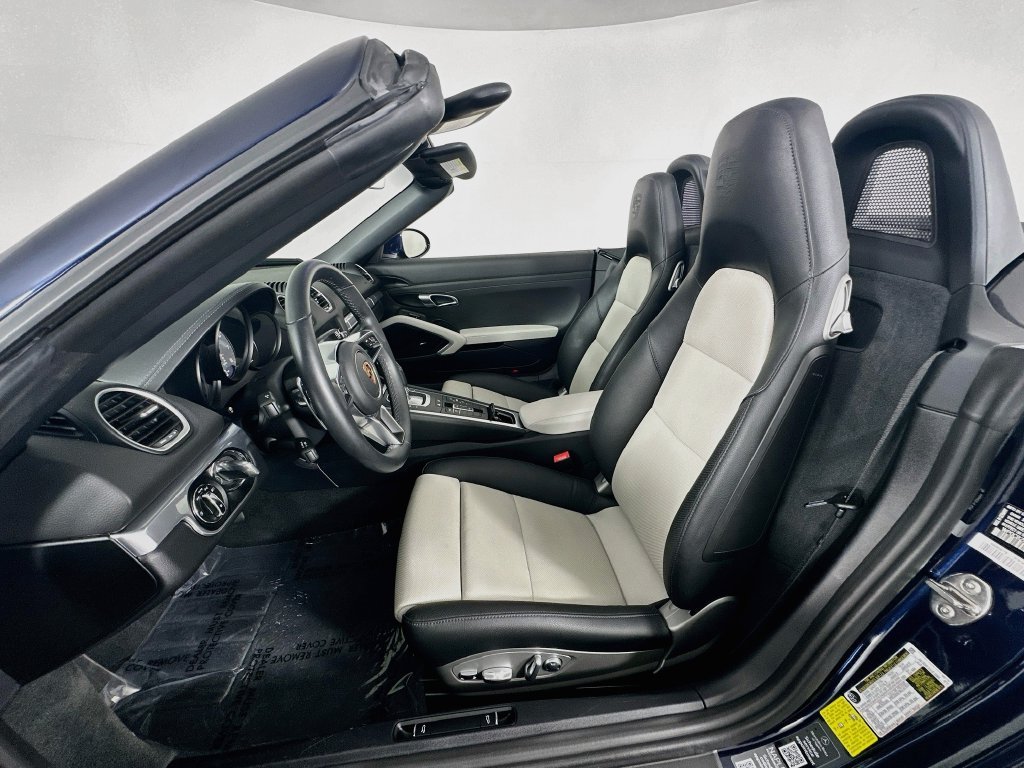 Used 2019  Porsche S image 20