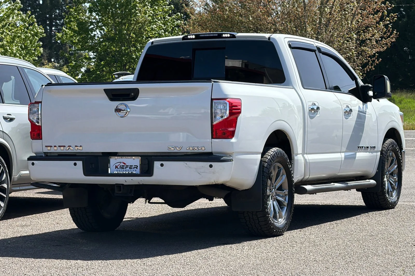 Used 2019 Glacier White Nissan SV image 4