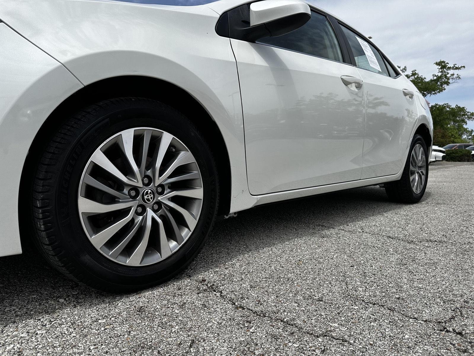 Used 2017 Blizzard Pearl Toyota LE Eco image 6
