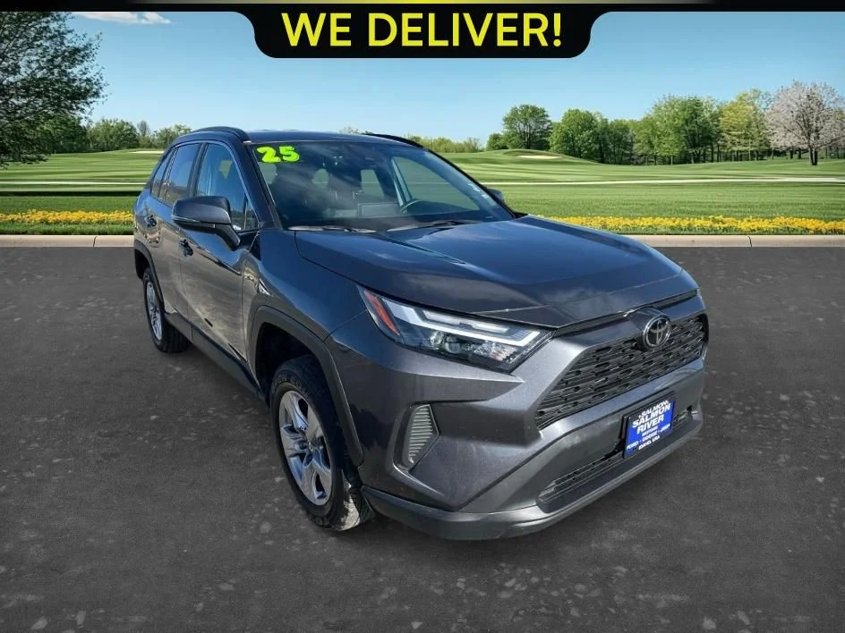 Used 2025 Gray Toyota XLE image 3
