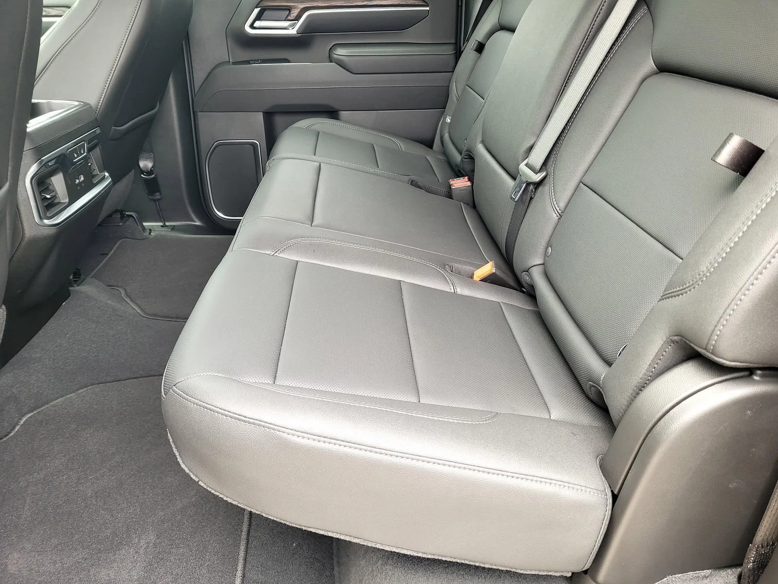 New 2026 Onyx Black GMC SLT image 6