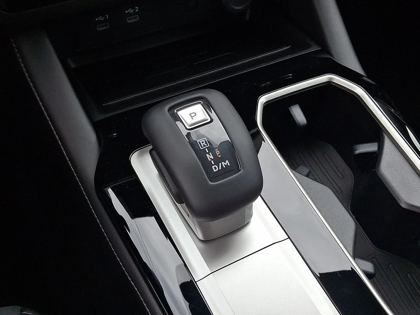 New 2026 Black Mitsubishi SE image 13