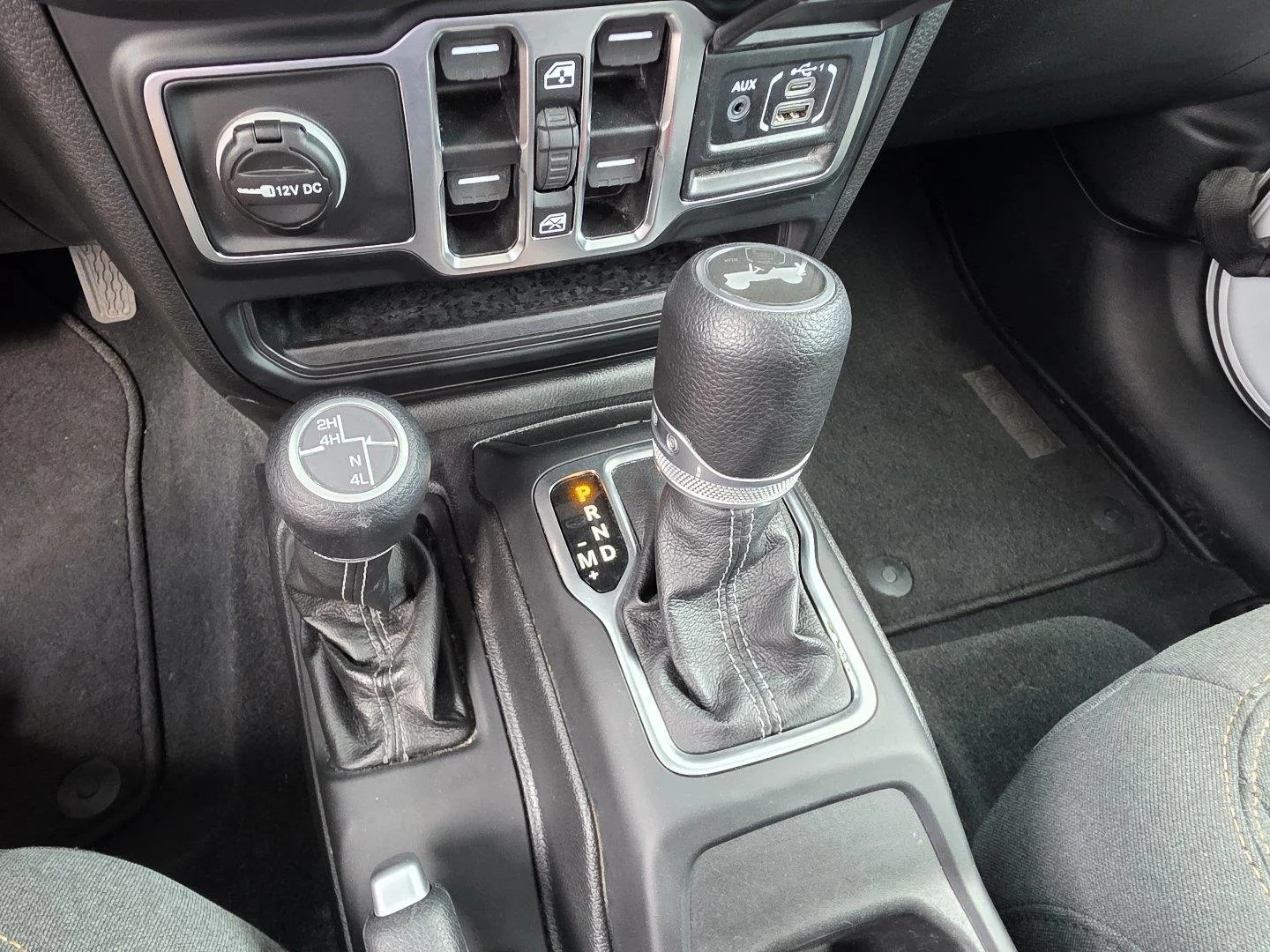 Used 2026 Bright White Clearcoat Jeep Sahara image 17