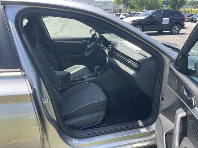 New 2026 Pyrite Silver Metallic Volkswagen 1.5T Sport image 5