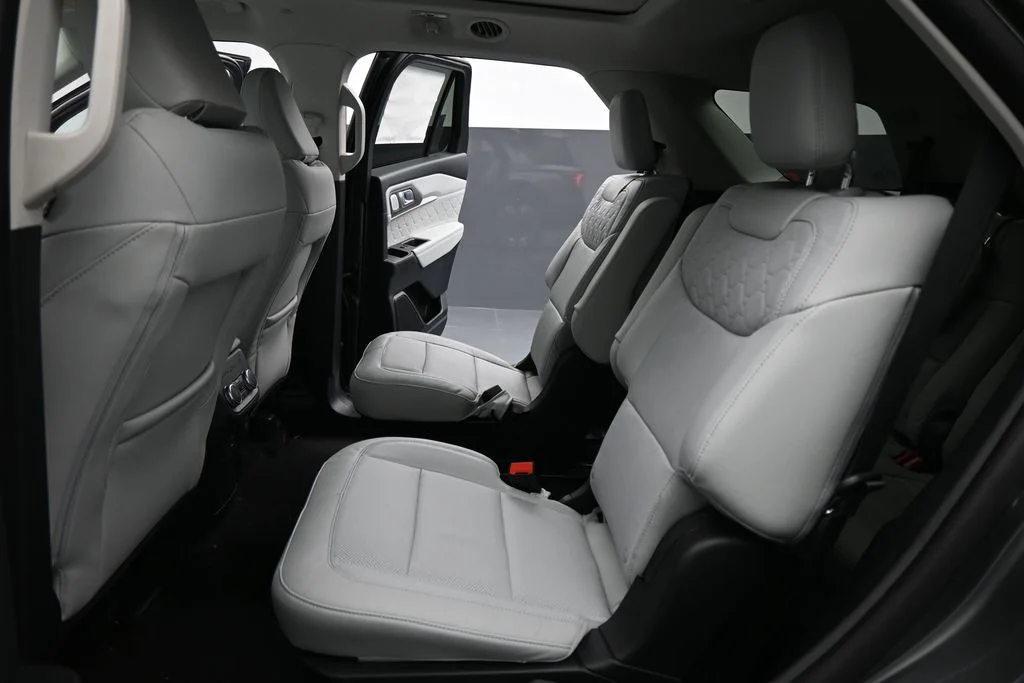 New 2026 Carbonized Gray Metallic Ford Platinum image 20