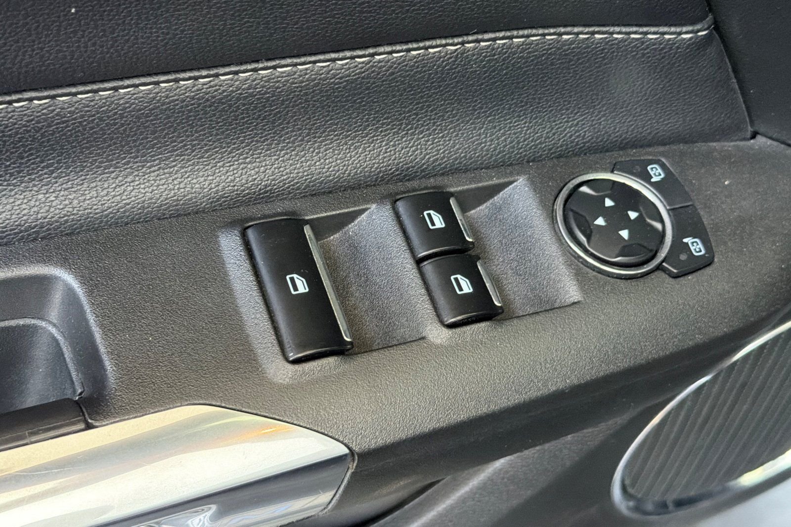 2023 Ford Mustang EcoBoost Premium - Photo 13