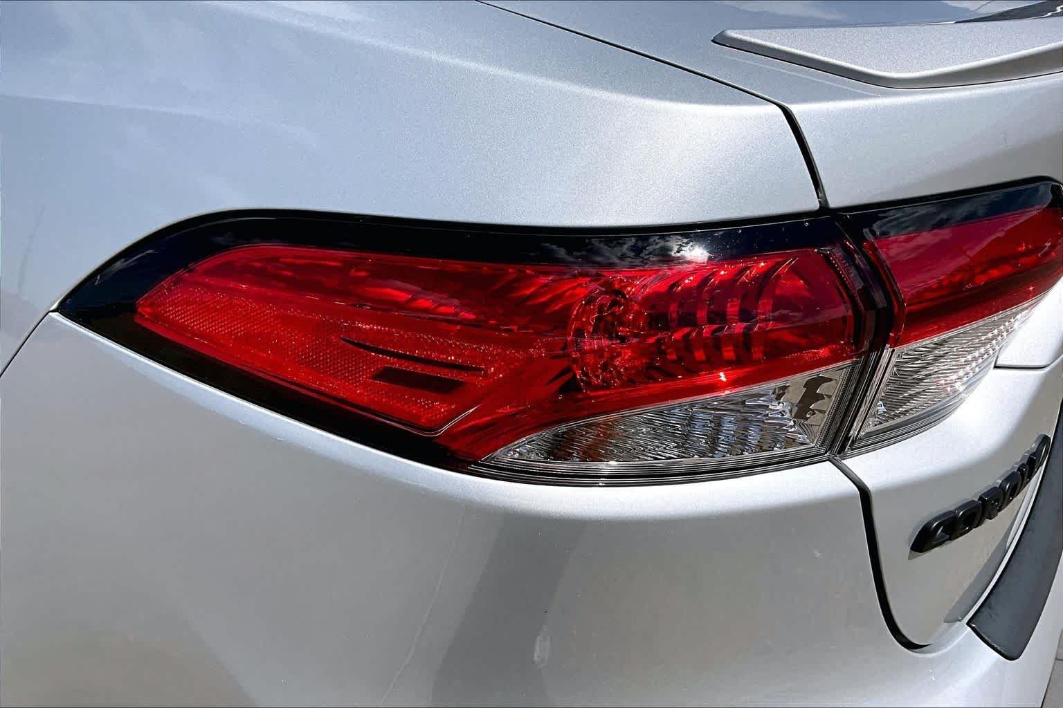 Used 2025 Classic Silver Metallic Toyota SE image 29