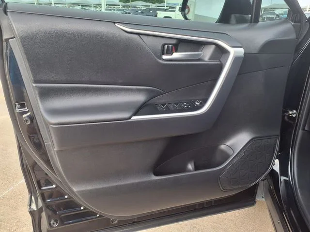 Used 2025 Black Toyota XLE Premium image 24