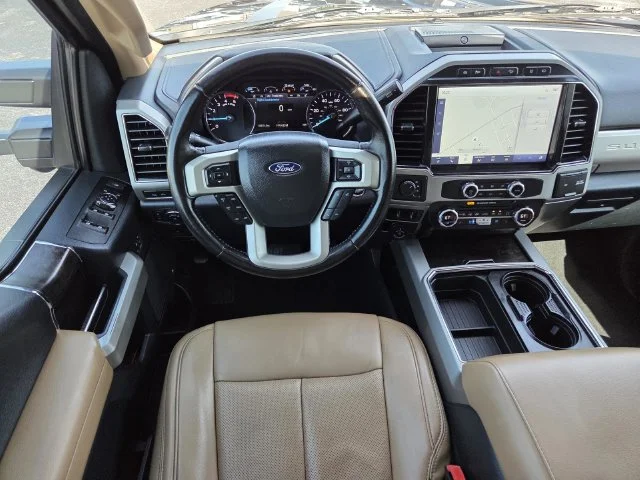Used 2022  Ford Lariat image 12