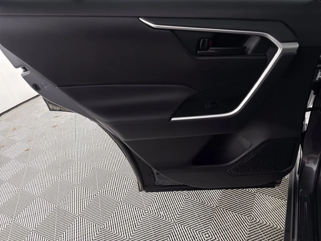 2025 Toyota RAV4 LE - Photo 12