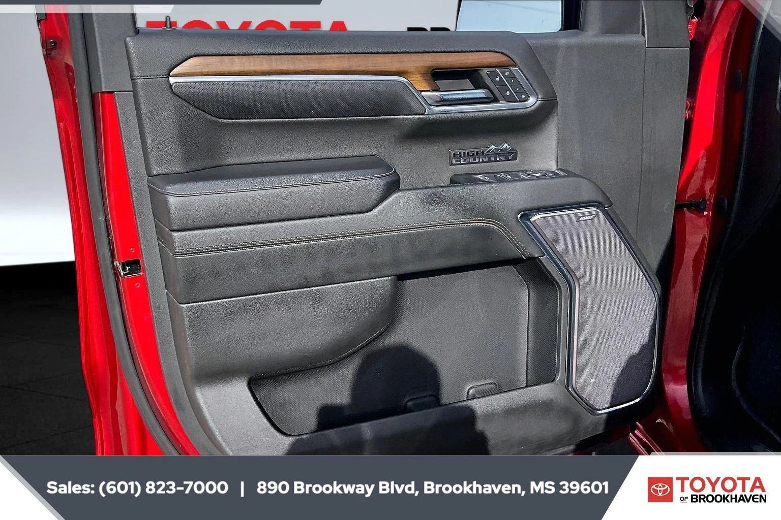 Used 2023 Radiant Red Tintcoat Chevrolet High Country image 17