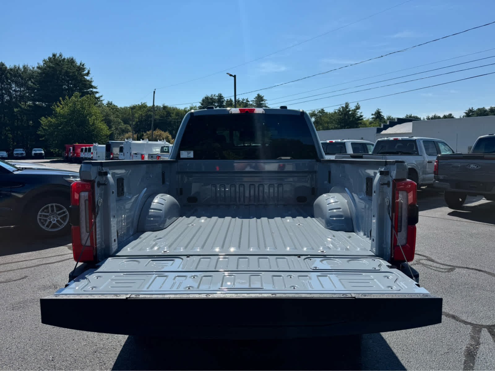 New 2026 Glacier Gray Metallic Tri-Coat Ford Platinum image 5