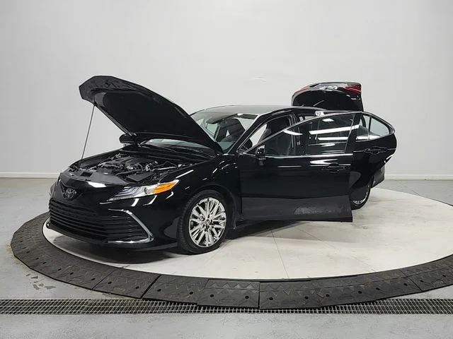 Used 2024 Black Toyota XLE image 11
