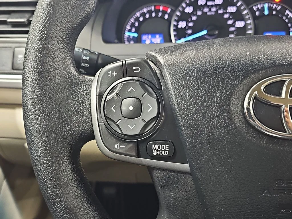 Used 2013 Beige Toyota LE image 19