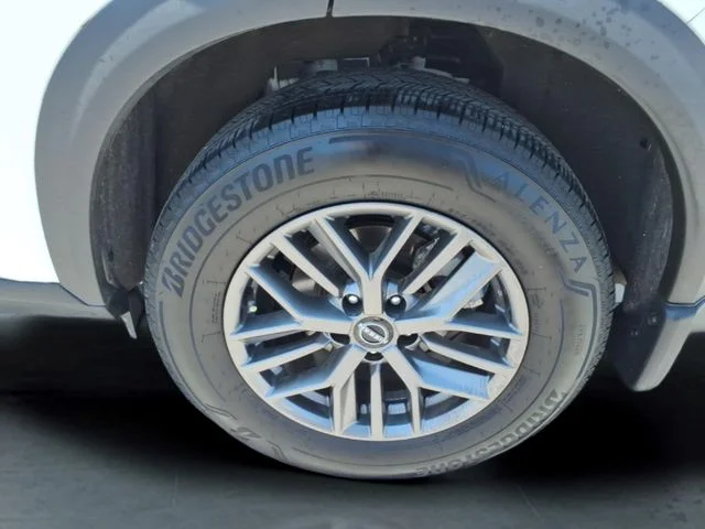 Used 2024 White Nissan S image 13