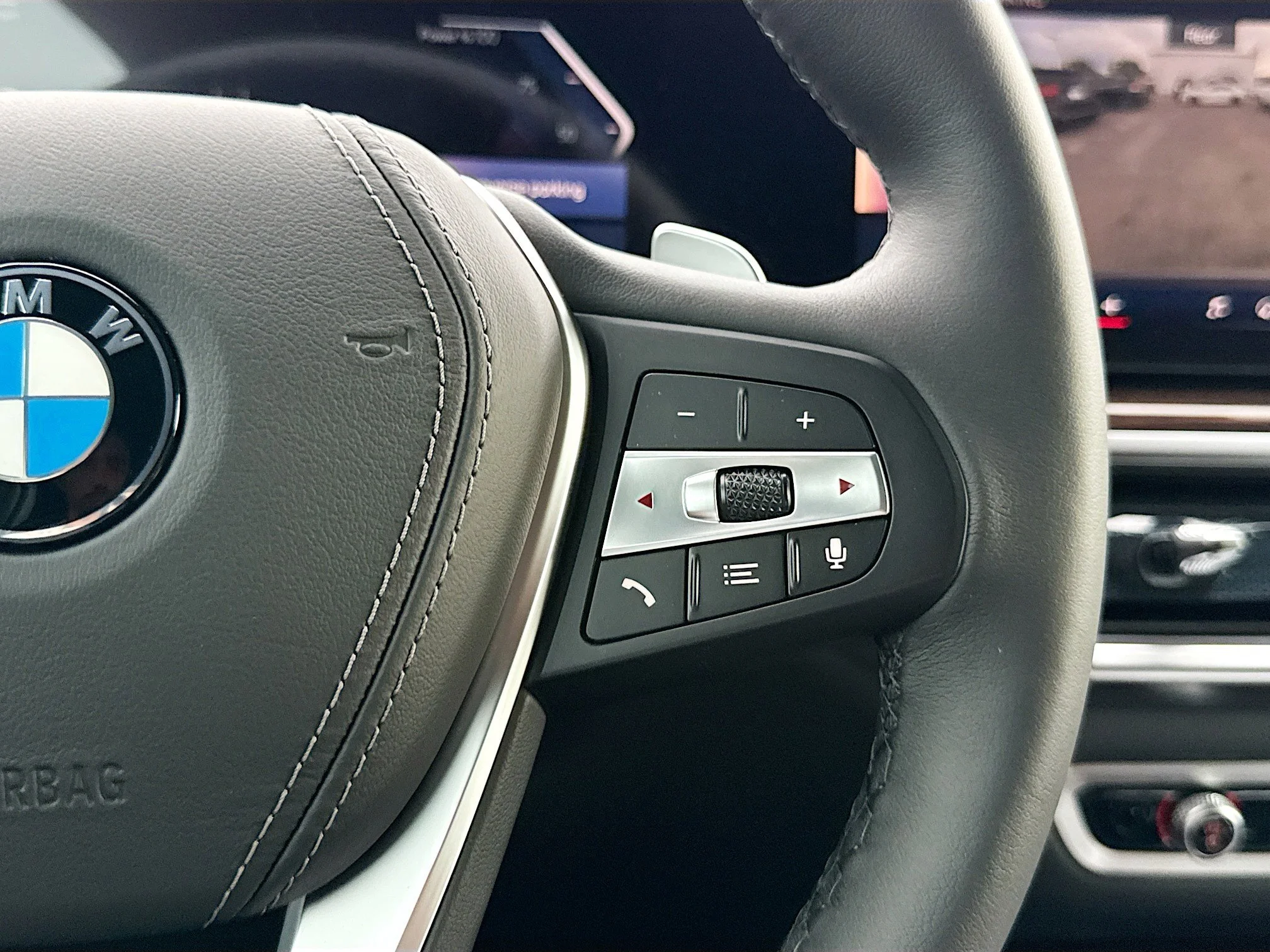 New 2026 Skyscraper Grey Metallic BMW sDrive40i image 38