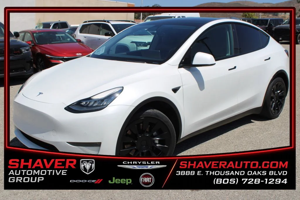 Used 2021 White Tesla Standard Range image 1