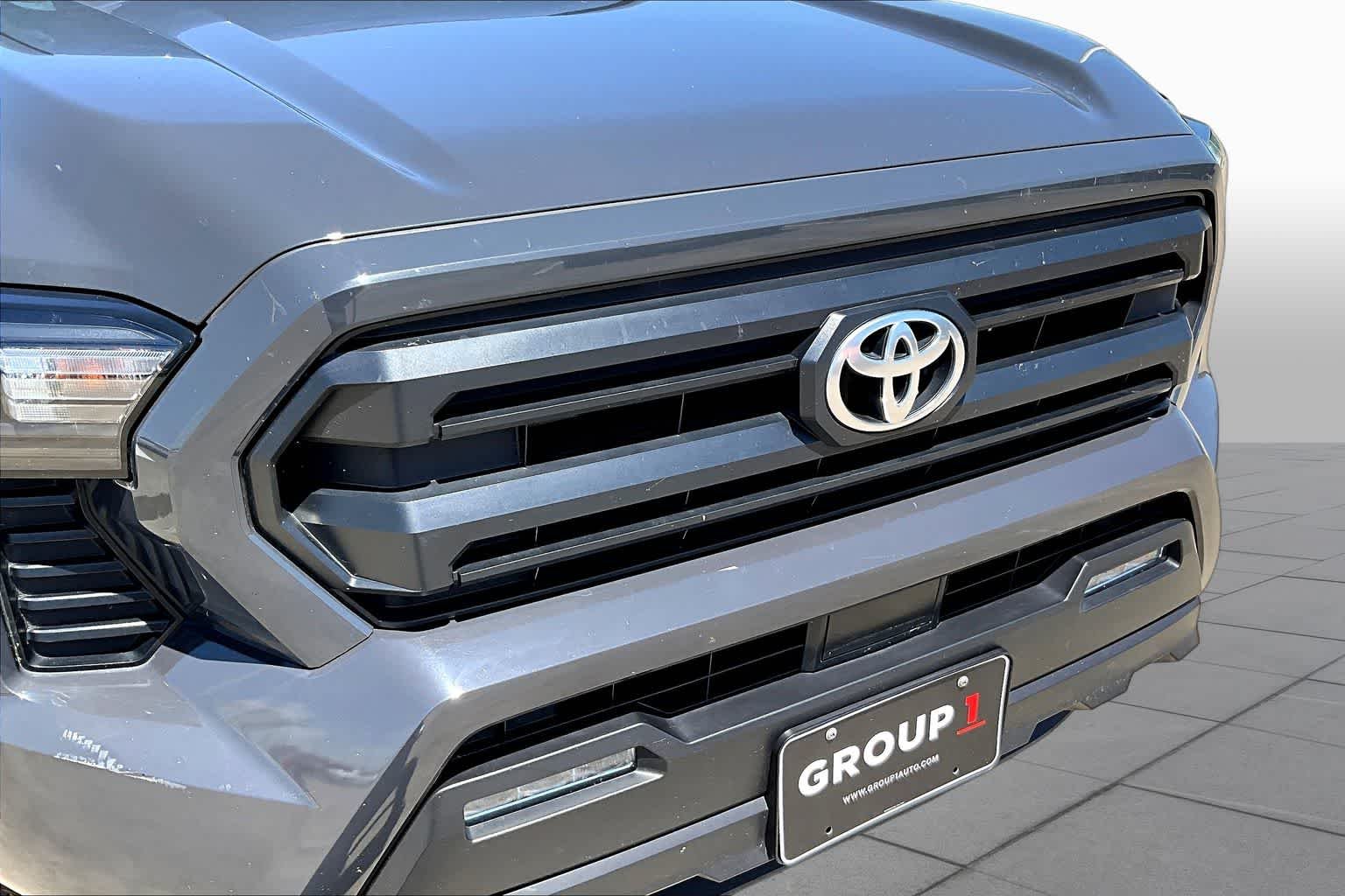 Used 2025 Underground Toyota SR5 image 28