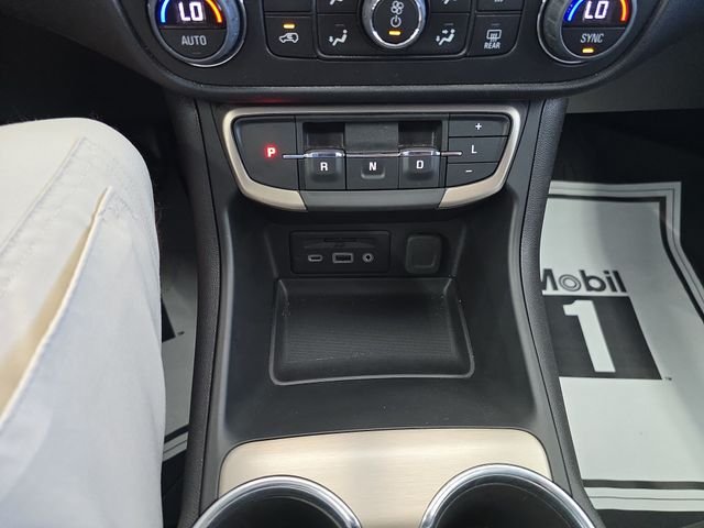 Used 2023 White GMC Denali image 22