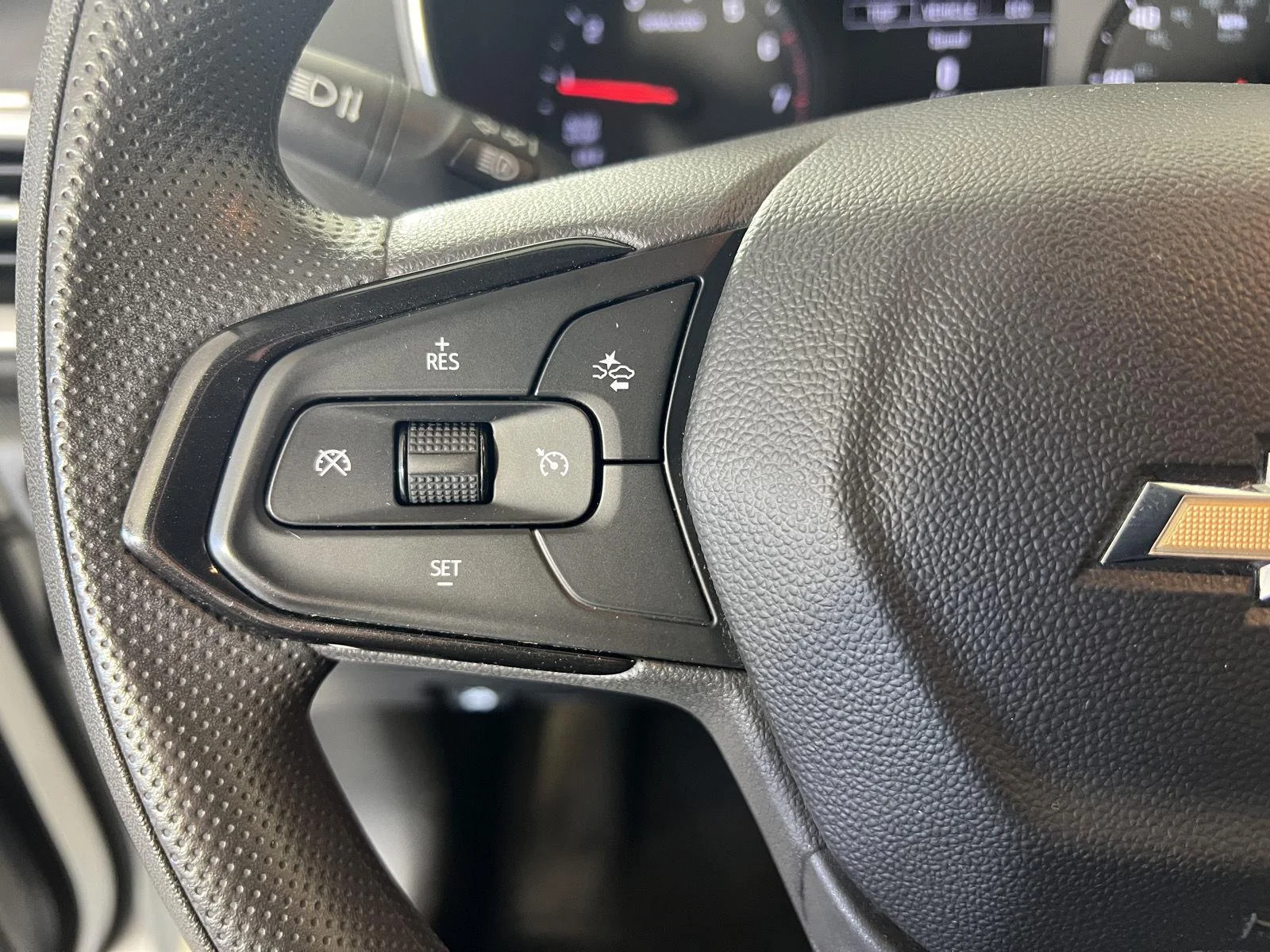 Used 2021 SUMMIT WHITE Chevrolet LS image 9