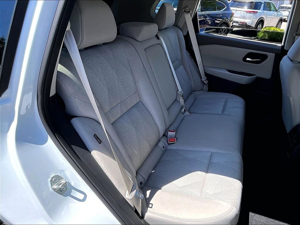 Used 2025 White Nissan SV image 16