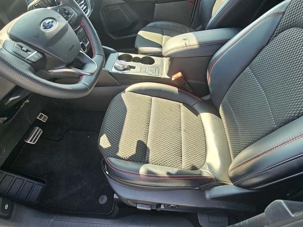 Used 2024 White Metallic Ford ST-Line image 16