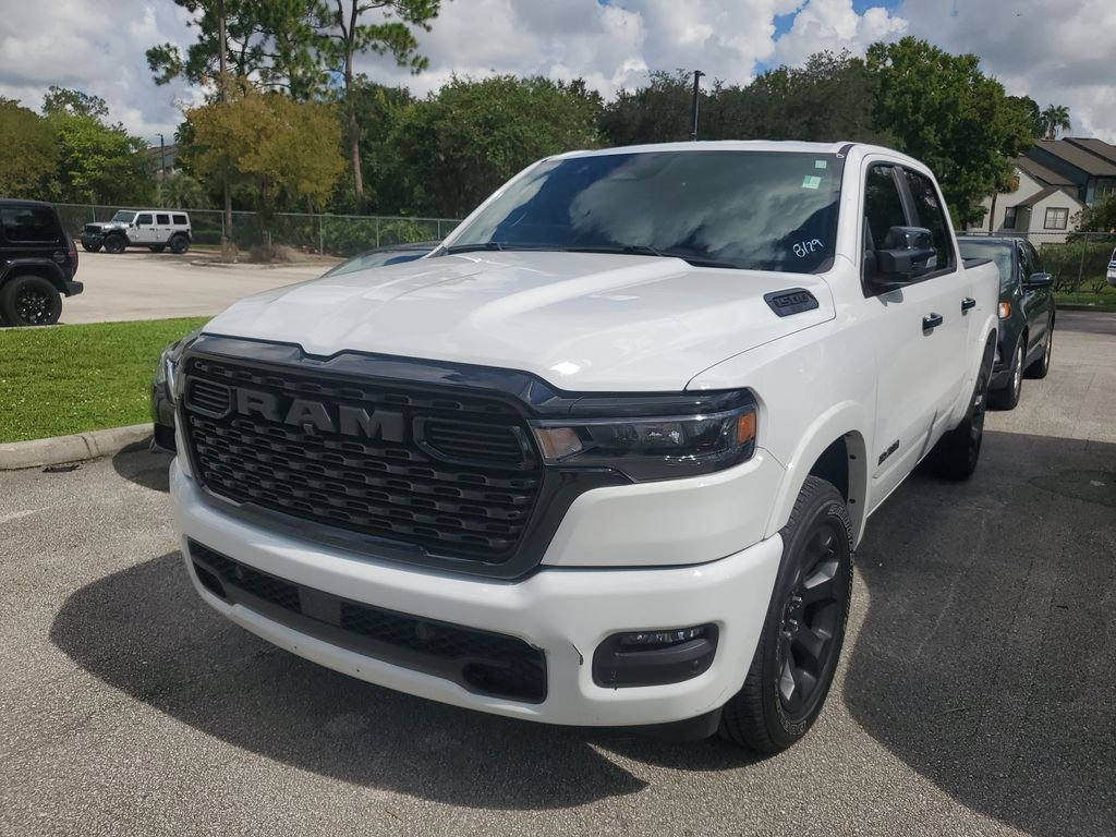 Used 2025 White Ram Big Horn/Lone Star image 4
