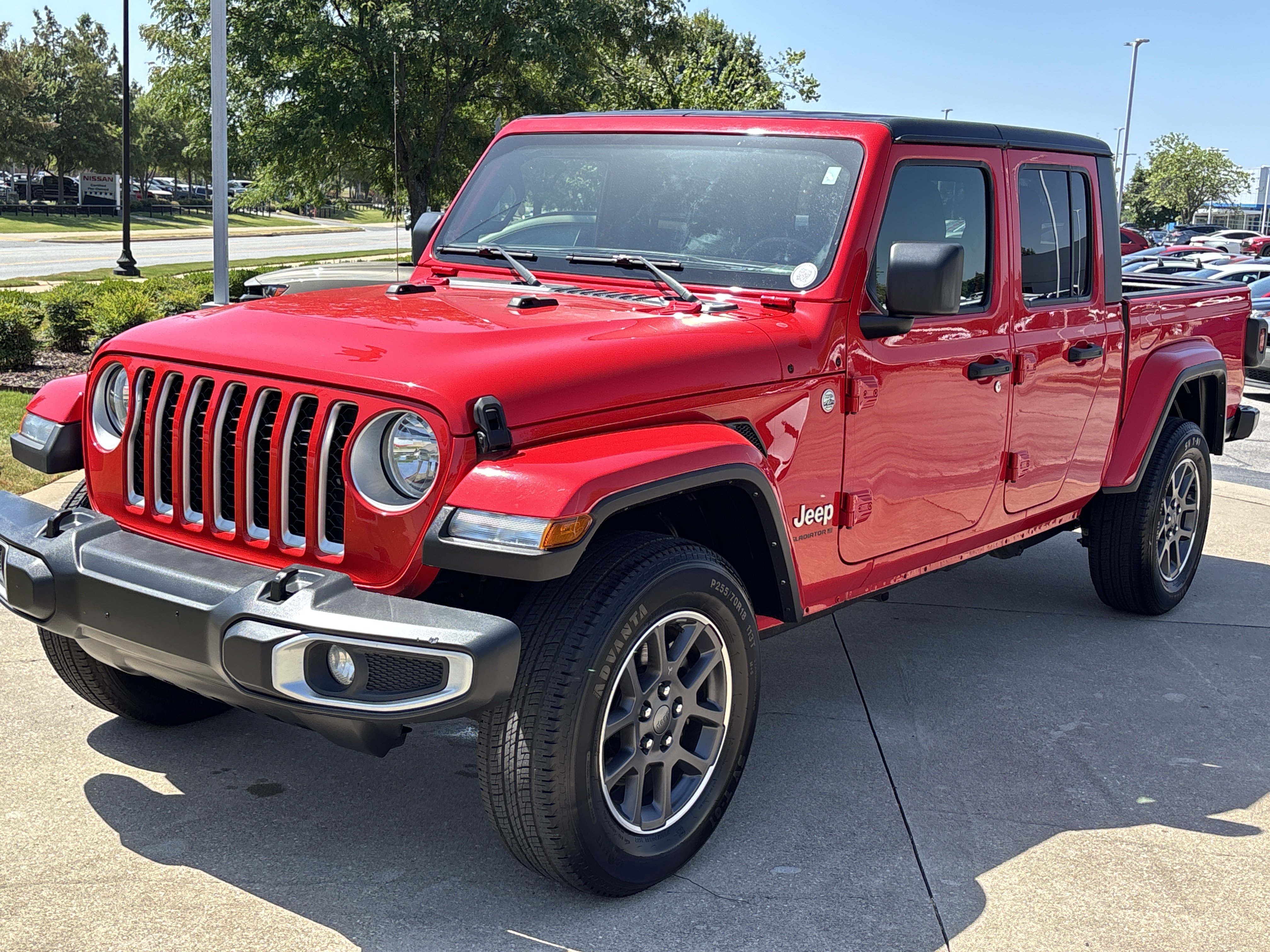 Used 2023 Firecracker Red Clearcoat Jeep Overland 4WD image 10