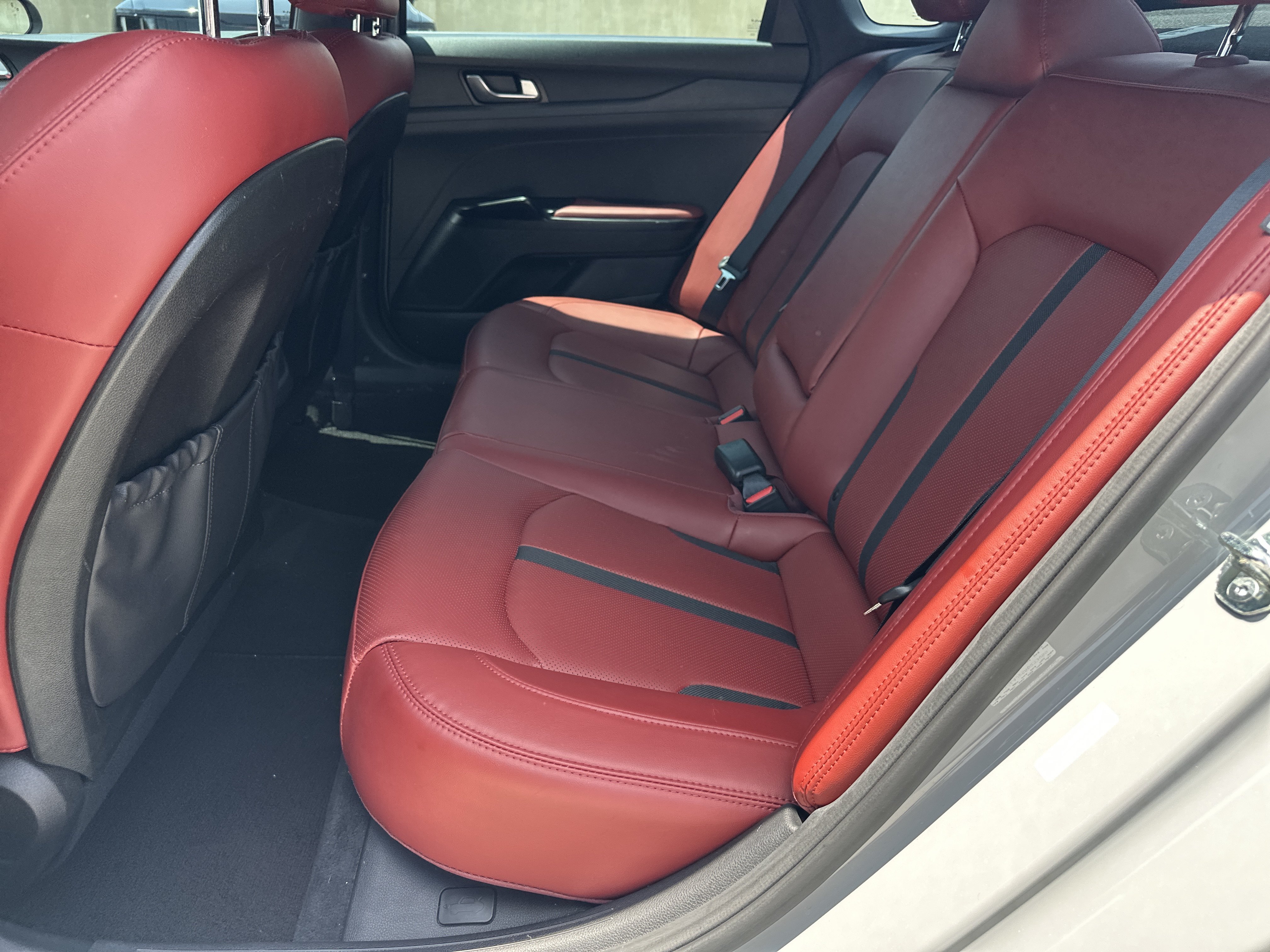 Used 2024 Wolf Gray Kia GT-Line image 25