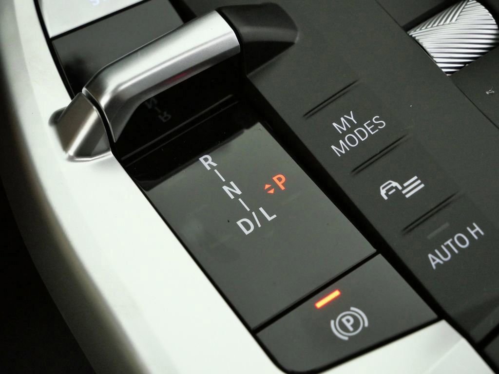 Used 2026 Alpine White BMW xDrive28i image 48