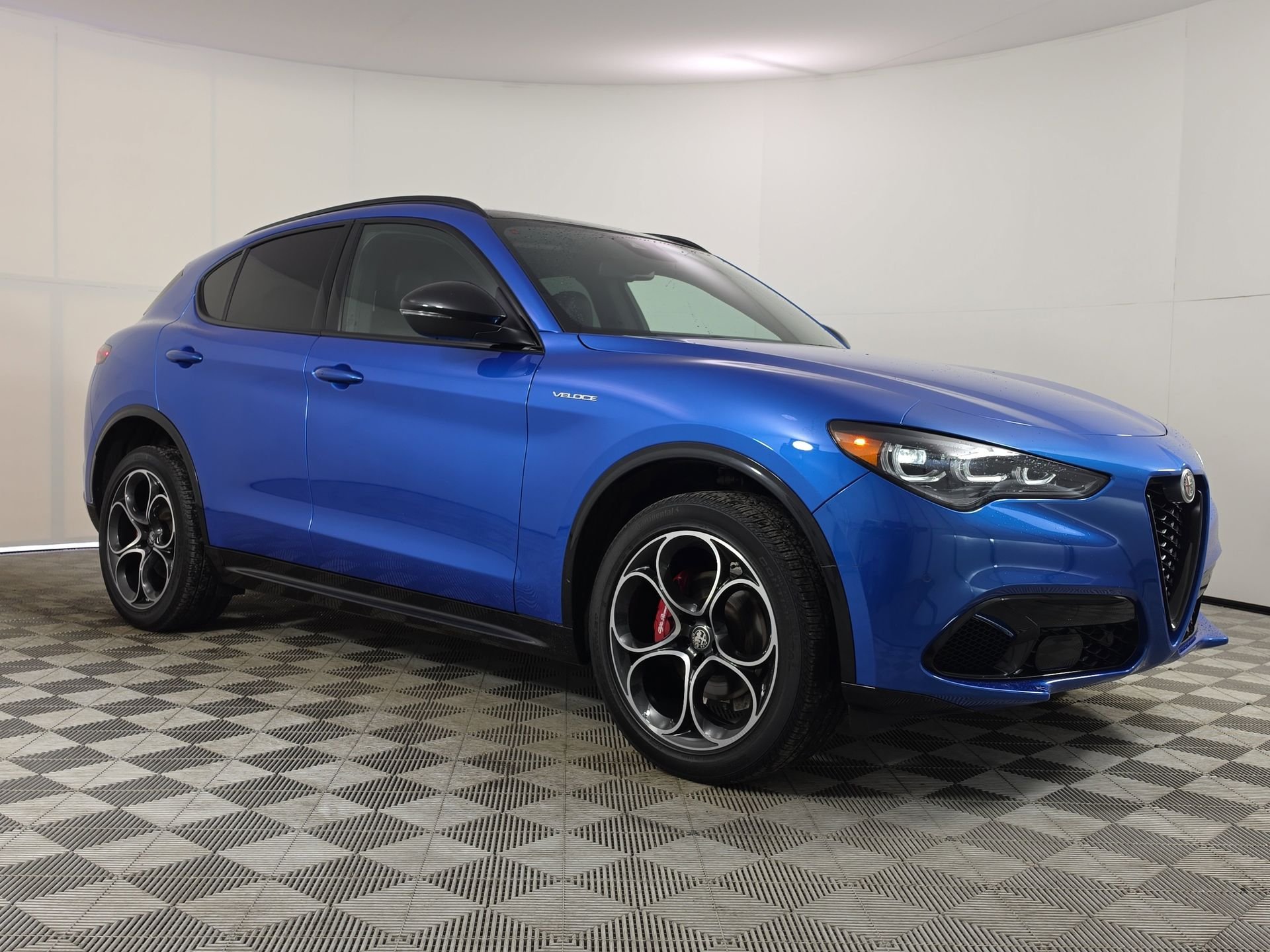 2024 Alfa Romeo Stelvio Veloce AWD's photo