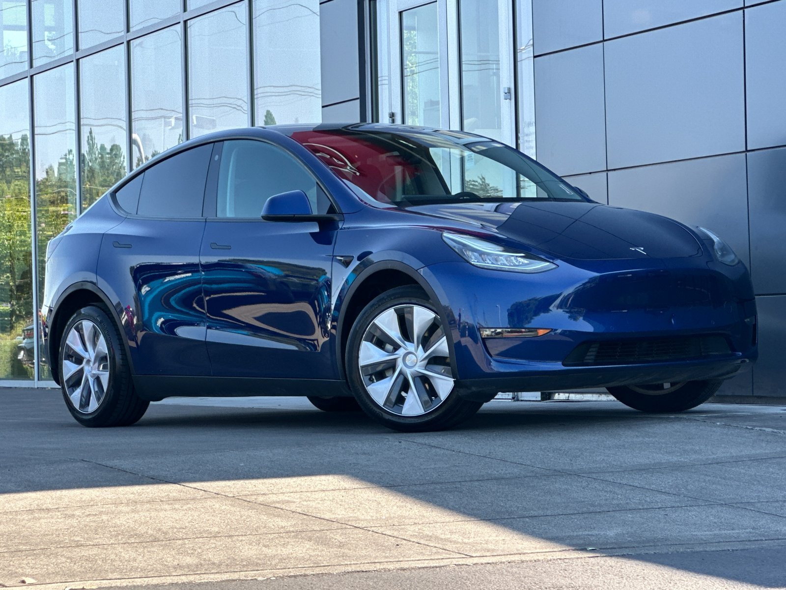 Used 2022 Tesla Model Y Long Range with VIN 7SAYGDEE1NF450827 for sale in Portland, OR