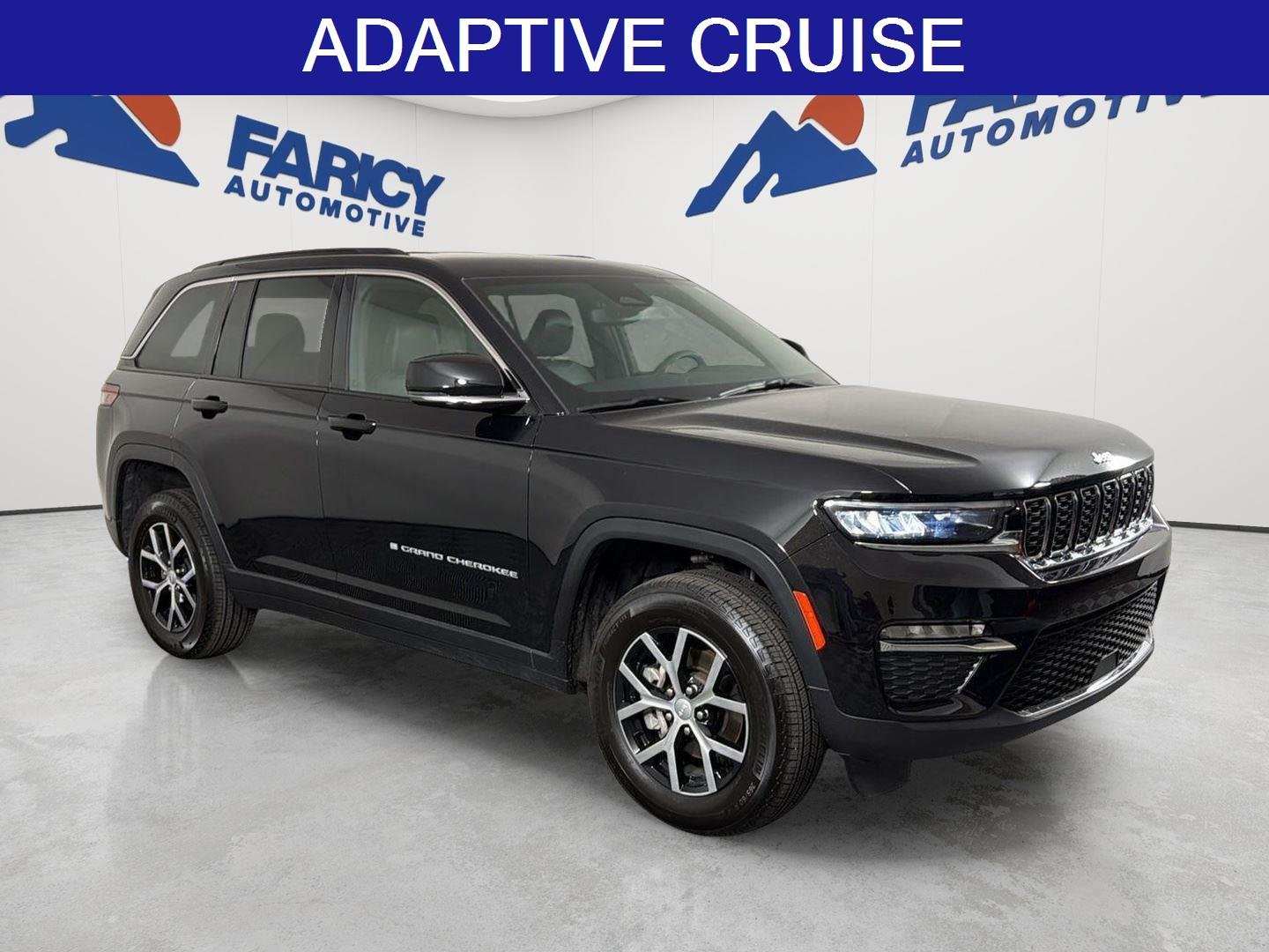 Used 2024 Diamond Black Crystal Pearlcoat Jeep Limited image 2