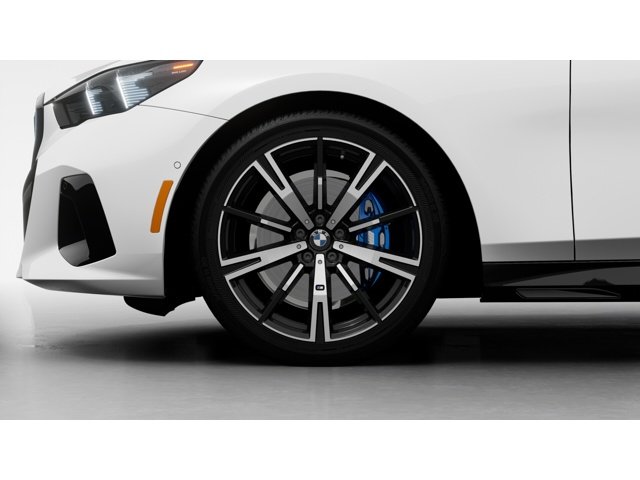 2026 BMW 5 Series 530i - Photo 7